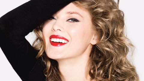 Создание html-баннера Vivienne Sabo для магазинов «Подружка»